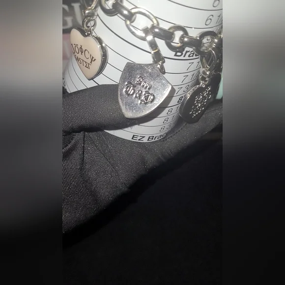 JUICY COUTURE LIMITED EDITION 2008BRACELET ✨️W/ 5 RARE JUICY COUTURE CHARM⚘️ - Picture 13 of 17